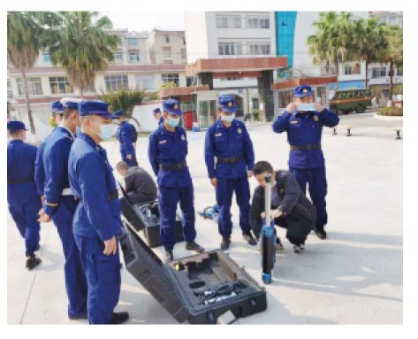 滾塑箱型號:消防救援箱組